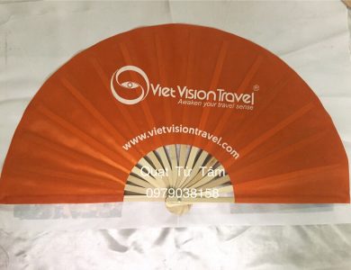 Quạt lụa công ty du lịch Viet Vision Travel